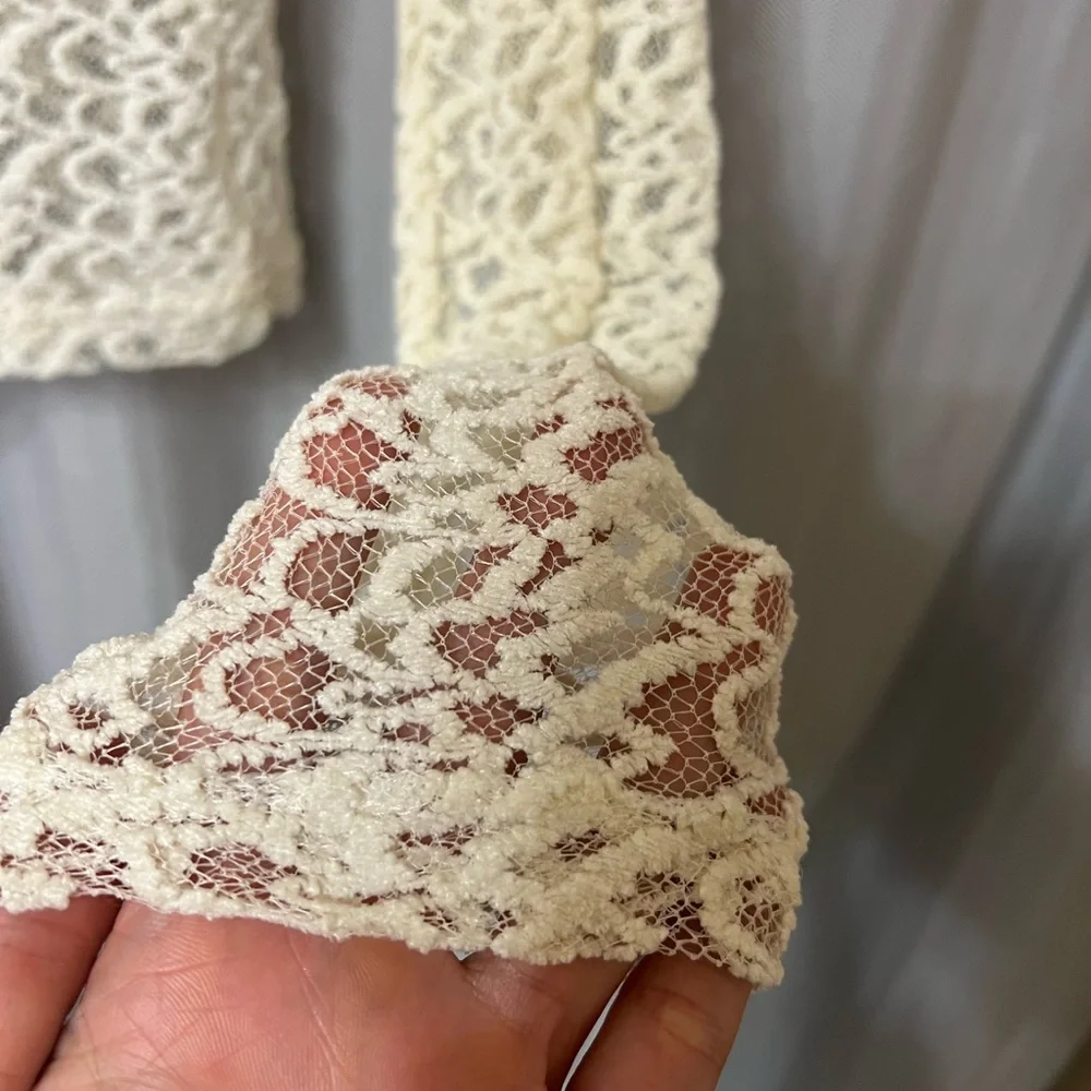 Zara chic lace